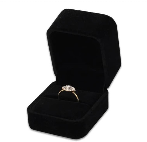 Black velvet ring - ring, box